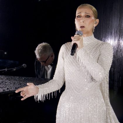 A cantora canadense havia se afastado dos holofotes para focar em sua recuperação, e sua volta foi recebida com grande entusiasmo e emoção por fãs e críticos. (Foto: Instagram / @celinedion)