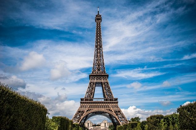 “Tomei uma decisão bem informada com o cirurgião plástico, não apenas pela chance de jogar em Paris, mas também pensando no futuro”, explicou. (Foto: Pixabay)