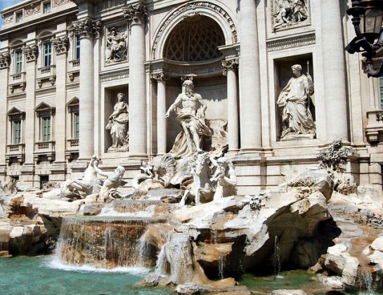 Fontana de Trevi: Turistas jogam cerca de 1,5 milhão de euros em moedas todos os anos na Fontana de Trevi, em Roma. O valor é recolhido e destinado à caridade. (Foto: Pixabay)