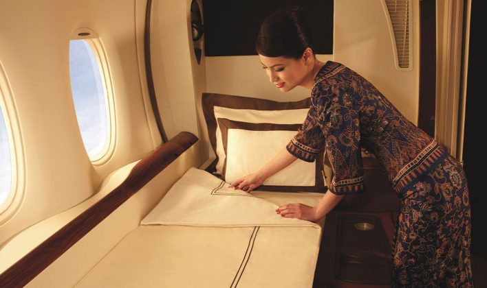 Em 2023, a Singapore Airlines arrebatou o título de melhor cabine de primeira classe. De forma semelhante, a Condé Nast Traveller atribuiu-lhe a honra de melhor cabine de primeira classe, com base nas pesquisas de opinião dos seus leitores. (Foto: Singapore Airlines)