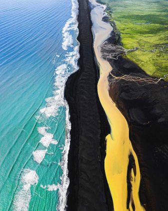 Vastaa áreas verdes e o mar azul se encontram. (Imagem: instagram sebastiannmzh)