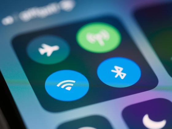 Wi-Fi e Li-Fi coexistirão, iniciando uma nova era na internet (Foto: Pexels)