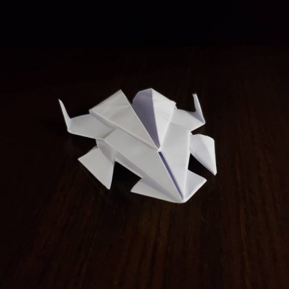 Antenas projetadas com princípios de origami ajustam sua forma para melhorar a comunicação no espaço. (Imagem: instagram)