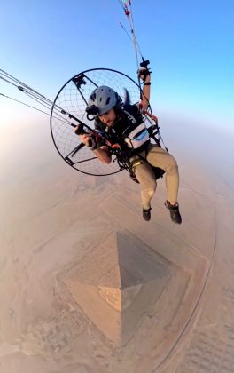 A filmagem foi feita por Alex Lang, praticante de parapente, e compartilhada pelo atleta de aventura Marshall Mosher (Foto: Reprodução/Instagram/@marshallmosher)