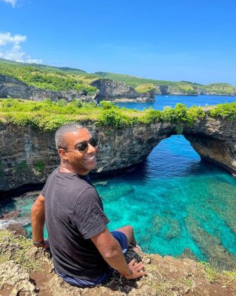 Brasileiro faz história como o homem mais rápido a visitar todos os países do mundo (Foto: Reprodução/Instagram/@onegovailonge)