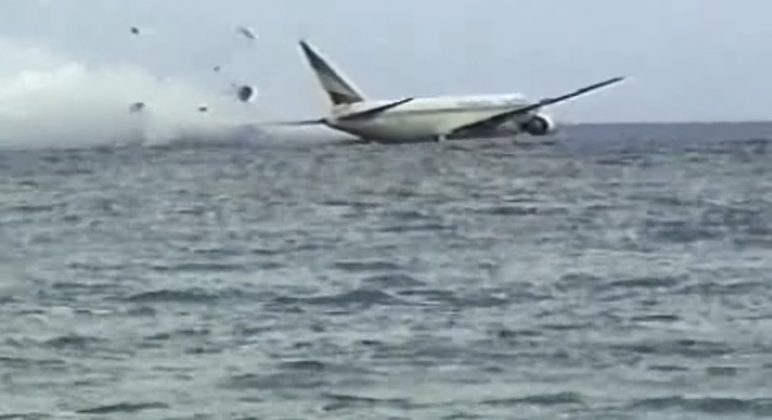 Após ser sequestrado, avião caiu no mar e matou 125 pessoas (Foto: Reprodução/YouTube)