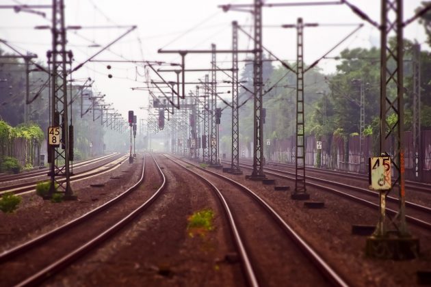 Ela foi até os trilhos da estação ferroviária de West Yorkshire, mas acabou sendo salva pelo maquinista Dave (Foto: Pixabay)