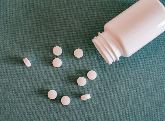 Analgésicos são medicamentos que servem para proporcionar o alívio da dor sem causar perda de consciência. (Foto: Pexels)