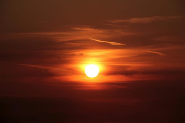 Foram identificados os responsáveis por esse aquecimento chamado “buracos coronais” seja as ondas de plasma refletidas. (Foto: Pexels)