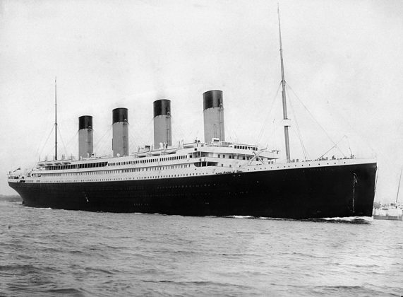 O cartão postal, com 112 anos, fez parte de um leilão de artefatos relacionados ao Titanic realizado pela Henry Aldridge & Son, especializada em itens históricos (Foto: Instagram)