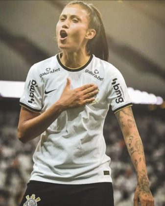 Na manhã deste sábado (16), uma jogadora do time feminino de futebol do Corinthians se envolveu em um acidente de trânsito no bairro Tatuapé, Zona Leste de São Paulo. (Imagem: reprodução instagram)