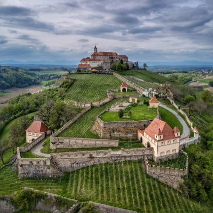 A capital Vaduz mistura história, cultura e modernidade em um só lugar. (Imagem: reprodução instagram)