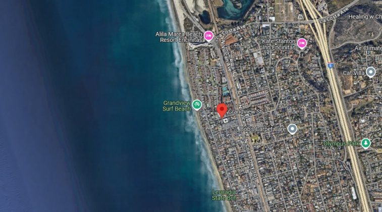 O peixe-remo, uma criatura rara das profundezas oceânicas, foi encontrado na praia de Grandview Beach, na Califórnia, em 6 de novembro (Foto: Reprodução/Google Maps)