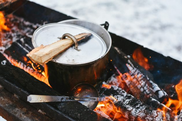 O calor pode ser tanto o vilão quanto o herói da conservação dos alimentos, dependendo de sua intensidade (Foto: Unsplash)