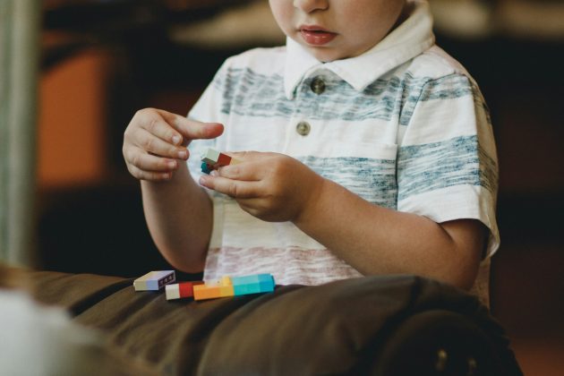 A busca por soluções para doenças neurológicas como autismo e Alzheimer levará o biólogo brasileiro Alysson Muotri ao espaço (Foto: Unsplash)