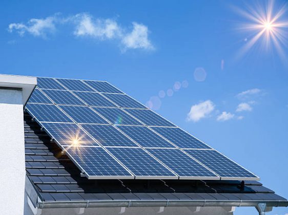 A energia solar é uma das chaves na transição energética para fontes sustentáveis. (Foto: iStock)