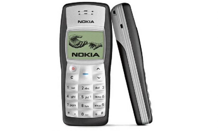 Isso porque, o posto em questão pertence ao Nokia 1100, o aparelho conhecido pela tela verde e o jogo da cobrinha. (Foto: Internet)