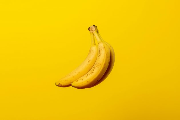 O estudo apontou que compostos químicos presentes na banana desencadeia um efeito de estresse nos camundongos machos. (Foto: Pexels)