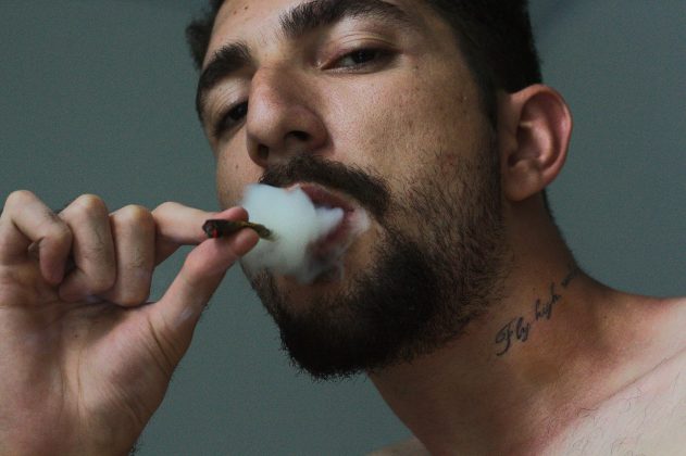 O artigo, que foi publicado na revista Addiction, apontou que o cannabis está cada vez mais comum no território ao longo dos últimos anos, ainda que só seja legalizada em metade do país. (Foto: Pexels)