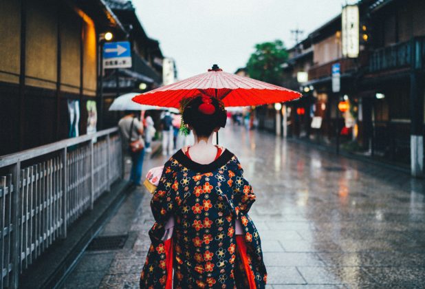 Atualmente, cerca de 60% dos clientes escolhem as modalidades com pouca ou nenhuma interação verbal (Foto: Unsplash)