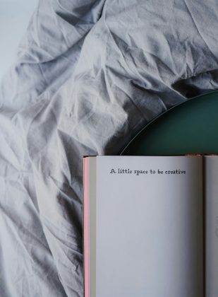 “Mostramos que as semelhanças na forma e função dessa interjeição entre línguas são muito maiores do que o esperado por acaso”, destacam os autores. (Foto: Unsplash)