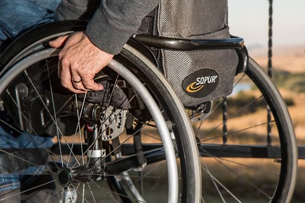 Exercícios promovem saúde e fortalecem a autoestima de pessoas com paraplegia. (Imagem: pixabay)