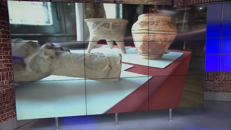 A análise foi feita por ela durante viagem ao Museu de Antropologia do México, em que ela encontrou vasos semelhantes. (Foto: YouTube)