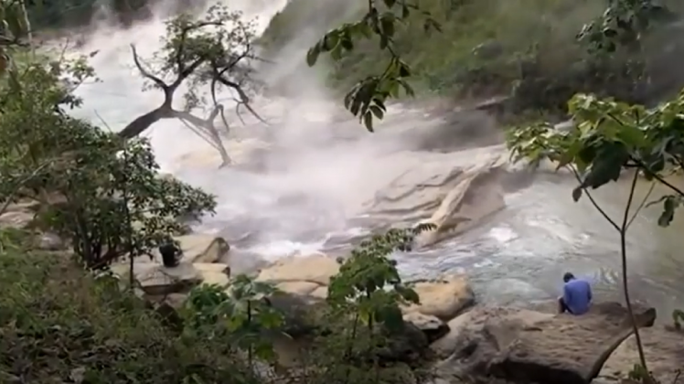 Você sabia? O rio mais quente do mundo fica na Floresta Amazônica e é capaz de ferver quem entra nele (Foto: ANIMAL TUBE, CC BY 3.0, via Wikimedia Commons)