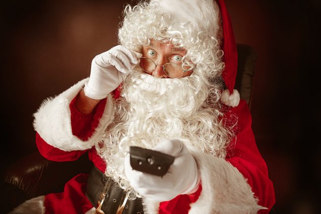 Por que a roupa do Papai Noel é representada na cor vermelha? (Foto: Freepik)