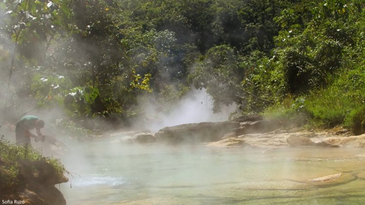 Antigas lendas dos povos incas já falavam sobre um rio fervilhante, e os espanhóis, ao chegarem à região, também o encontraram (Foto: Reprodução/YouTube/TED)