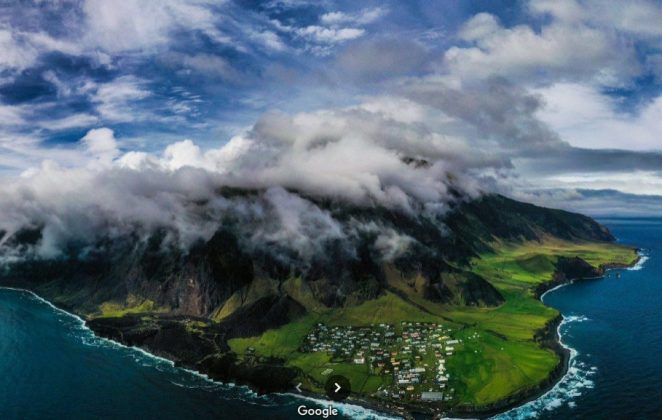 Mulher deixa vida agitada na Inglaterra para morar em uma das ilhas mais isoladas do mundo após se apaixonar por morador local (Foto: Reprodução/Google Maps)