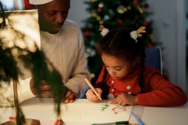 Uma criança de 7 anos emocionou com seu pedido ao Papai Noel (Foto: Pexels)