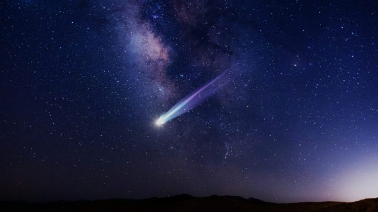 2. Cometa C/2024 G3 (ATLAS) brilhante No dia 13 de janeiro, o cometa poderá ser visto a olho nu no Hemisfério Sul. Fique atento, pois a visibilidade depende de sua sobrevivência ao periélio (Foto: Vito Technology, Inc.)