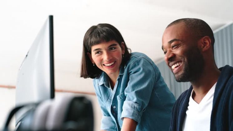 Um estudo científico revelou qual a melhor explicação aplicada a questão da teoria de que mulheres vivem mais do que homens, alimentando ao senso comum que levanta essa ideia. (Foto: iStock)