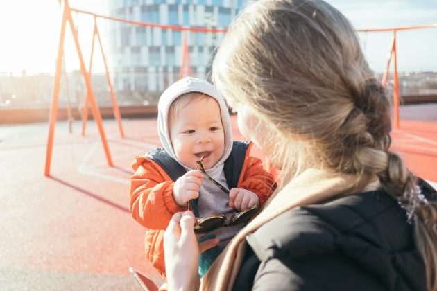 O último nome feminino a alcançar o primeiro lugar foi Maria Eduarda, em 2016. Desde então, nomes masculinos como Miguel e Arthur dominaram a preferência nacional (Foto: Unsplash)