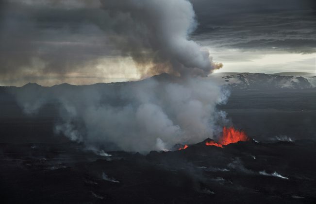 Os impactos de uma grande erupção vão além do clima. Estudos indicam que quedas nas temperaturas regionais, como as registradas após a erupção de Okmok, no Alasca, em 43 a.C (Foto: Unsplash)