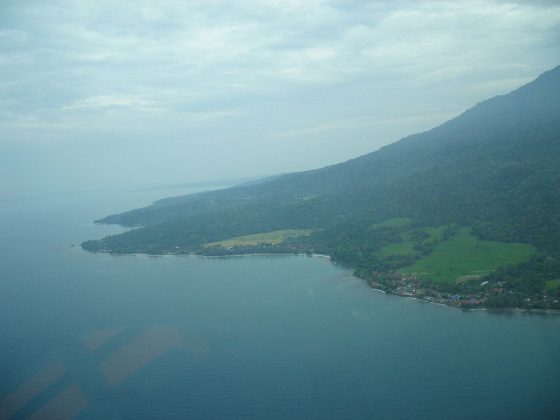 Por segurança, cerca de 3 mil pessoas de seis vilas receberam ordens de evacuação. Contudo, apenas 517 aceitaram se mudar para abrigos (Foto: Muhammad ECTOR Prasetyo, via Wikimedia Commons)