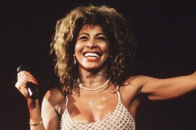 Uma canção inédita de Tina Turner, gravada originalmente para o icônico álbum Private Dancer, foi redescoberta e será lançada como parte de uma edição especial em celebração aos 40 anos do disco (Foto: X)