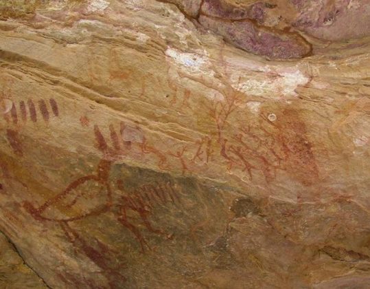 A Serra da Capivara é reconhecida mundialmente pela riqueza de suas gravuras pré-históricas, algumas datadas de até 50 mil anos (Foto: X)