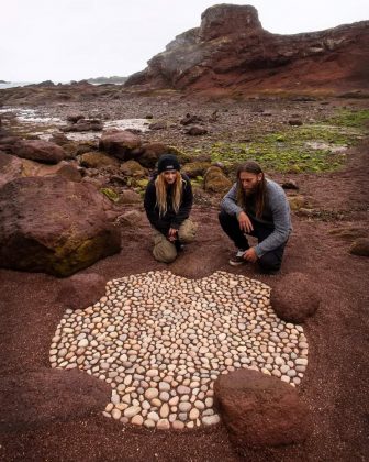 "As fotografias preservam a memória de suas intervenções efêmeras." (imagem: reprodução instagram/ @sculpttheworld)