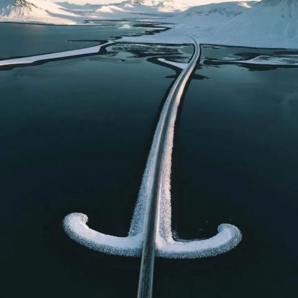 Além de sua aparência imponente, a estrada leva a diversos pontos turísticos famosos da região (Foto: Reprodução/Instagram)