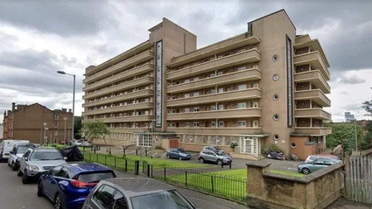 A vítima, encontrada morta em seu apartamento em Glasgow em 1984, foi estrangulada e o caso, até então arquivado, parecia sem solução (Foto: Google)