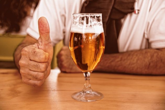 "A cerveja era uma escolha preferida por muitas pessoas, em vez de consumir água." (Imagem: Pixabay)