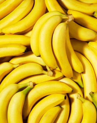 Bioplásticos com cascas de banana são desenvolvidos por brasileiros. (Foto: iStock)