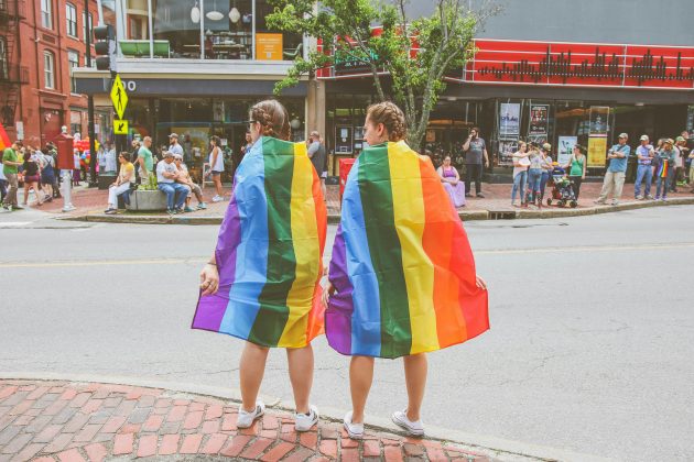 A Tailândia está prestes a alcançar um marco histórico com a legalização do casamento entre pessoas do mesmo sexo, tornando-se o primeiro país do Sudeste Asiático a reconhecer esse direito (Foto: Unsplash)