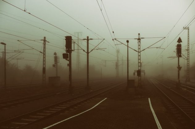 A luz fantasma de Summerville intriga moradores há décadas. Muitos acreditam que a lanterna pertence ao espírito de uma mulher em busca da cabeça decepada do marido (Foto: Pexels)