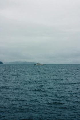 Depois de receber ajuda em Namdrik, os pescadores foram transportados de barco até Majuro, capital das Ilhas Marshall, de onde conseguiram retornar para Kiribati (Foto: Pexels)