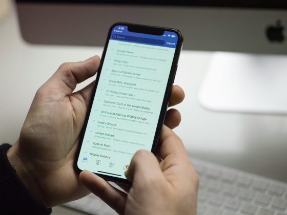 A Meta, empresa responsável por plataformas como Facebook, Instagram e Threads, atualizou suas diretrizes de uso, permitindo publicações que vinculam identidade de gênero ou orientação sexual a transtornos mentais (Foto: Unsplash)