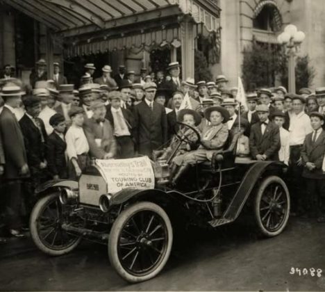 Em 1909, Louis e Temple também viajaram sozinhos de Oklahoma a Santa Fe. (Imagem: reprodução Instagram)