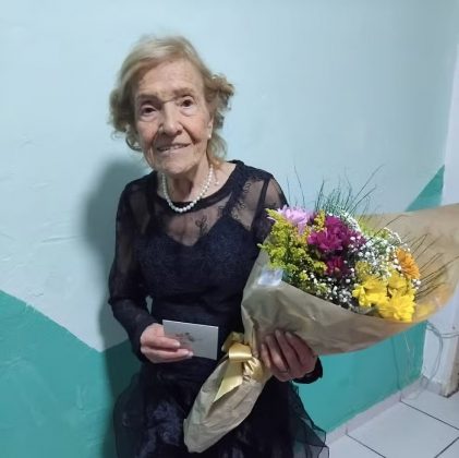 Agora, ela quer ir além. Aos 91 anos, já planeja o próximo passo: cursar nutrição na faculdade (Foto: Arquivo Pessoal)